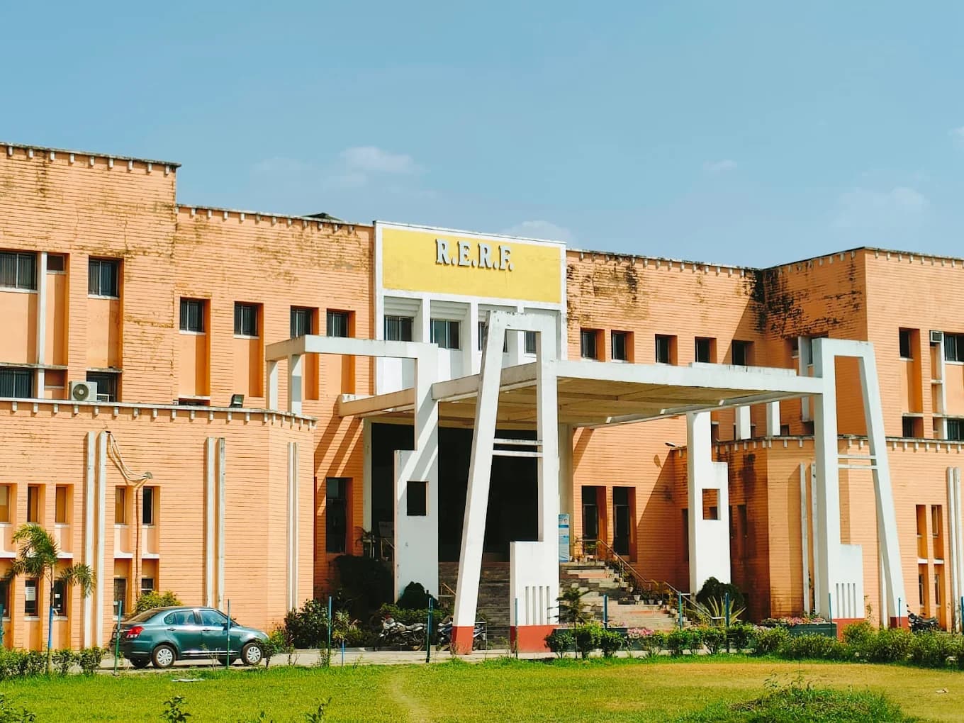 Regent Education & Research Foundation Kolkata hiring faculties, administrative roles
