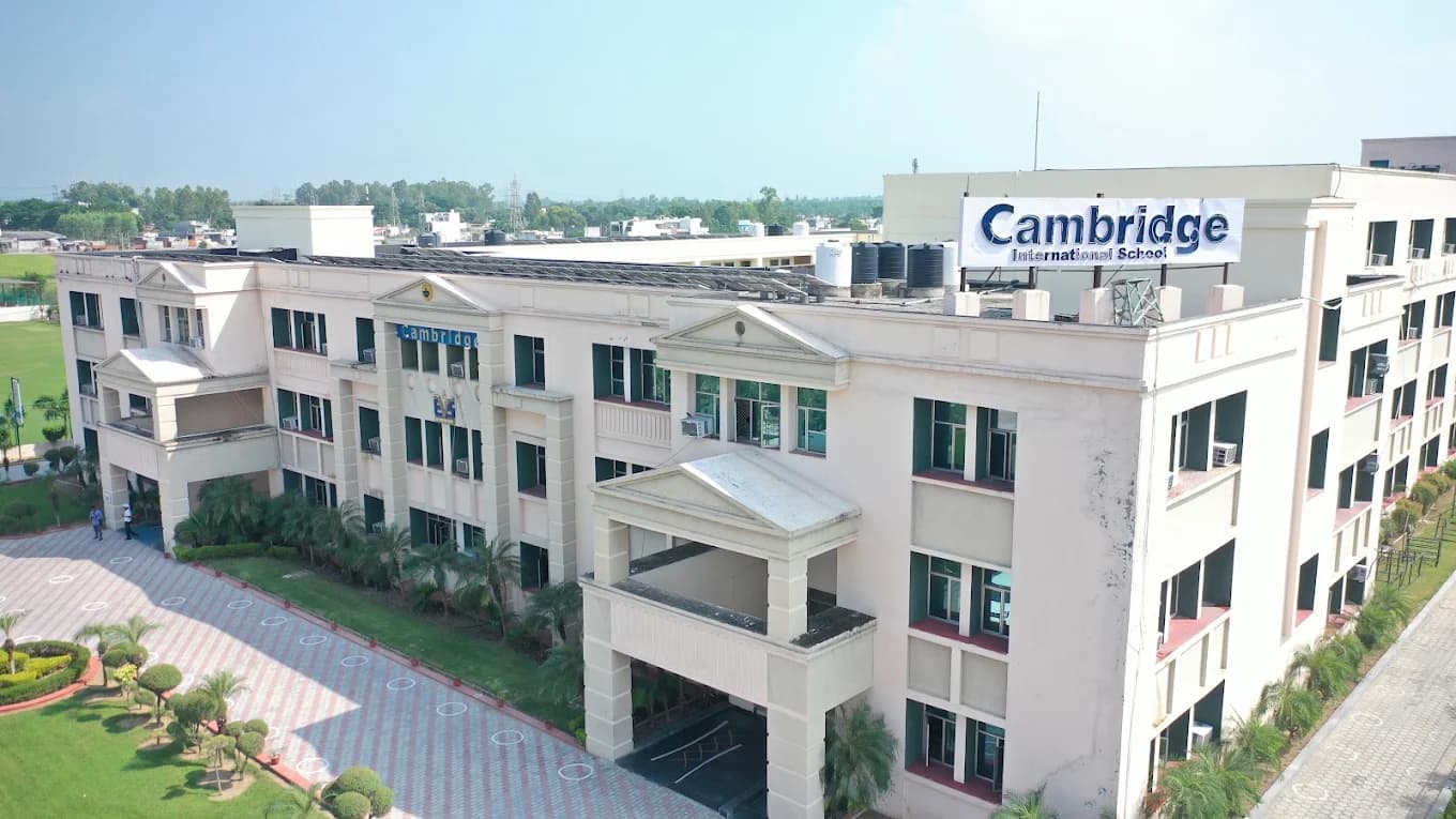 Cambridge International School, Dasuya hiring teachers