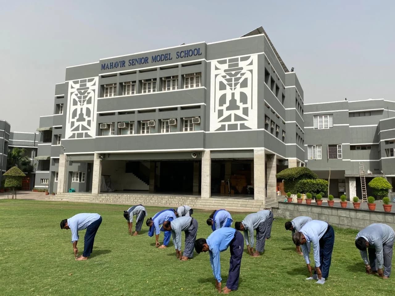Mahavir Senior Model School hiring for TGT and PGT Computer Science