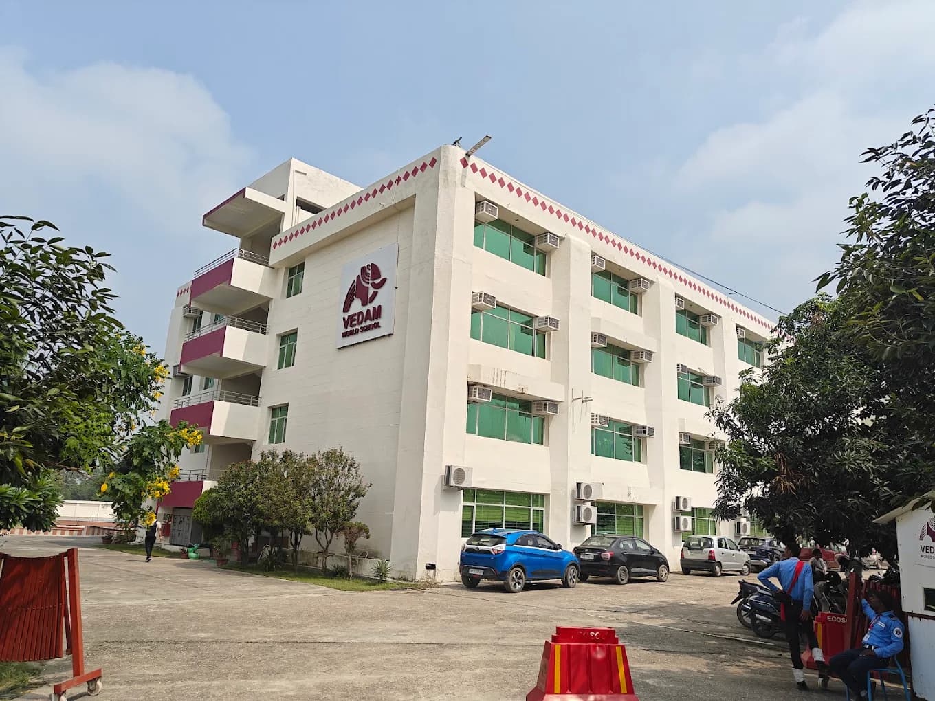 Vedam World School hiring teaching and non-teaching staff