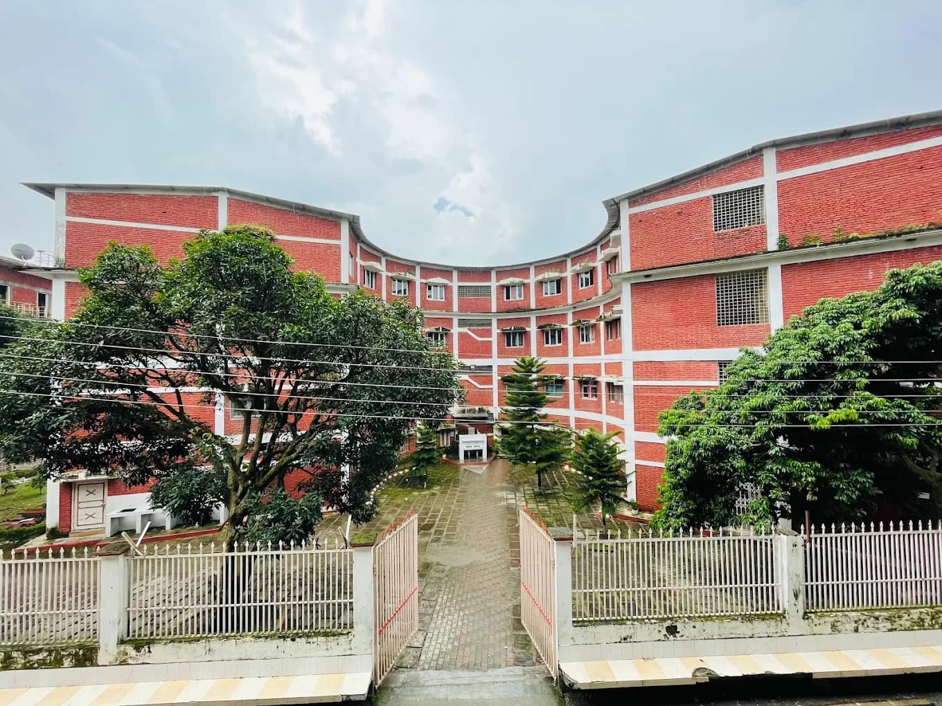 Dev Bhoomi Uttarakhand University hiring CEO, Director, faculties