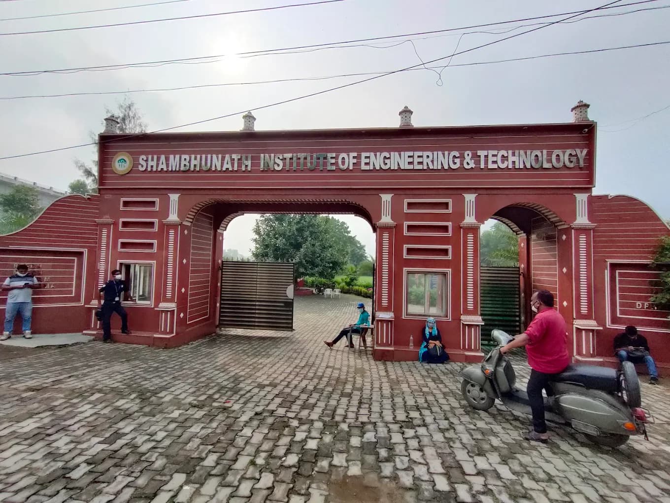 Shambhunath Institute of Pharmacy hiring professors, associate professors, assistant professors and lecturers