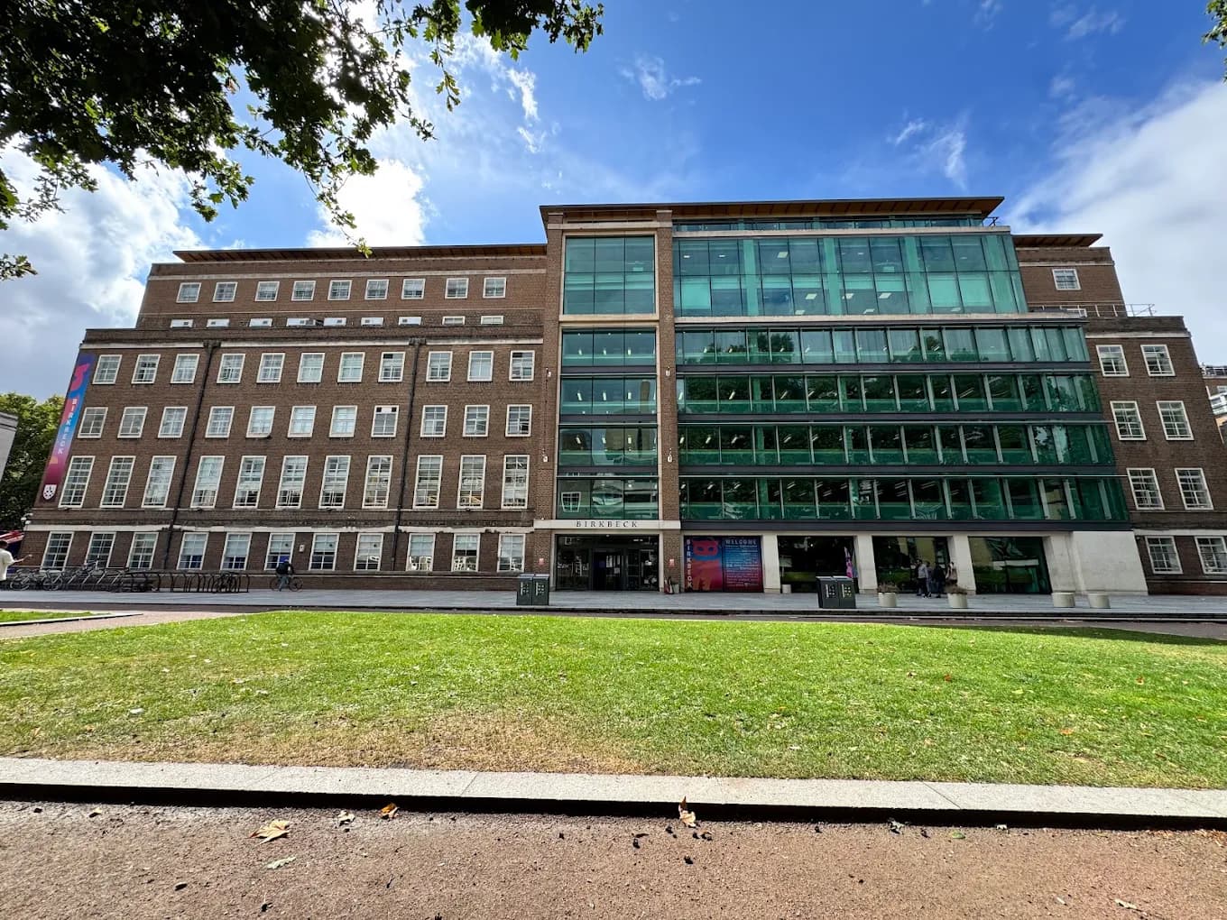 Birkbeck, University of London hiring discipline leaders, lecturers ,professional staff for Bengaluru campus