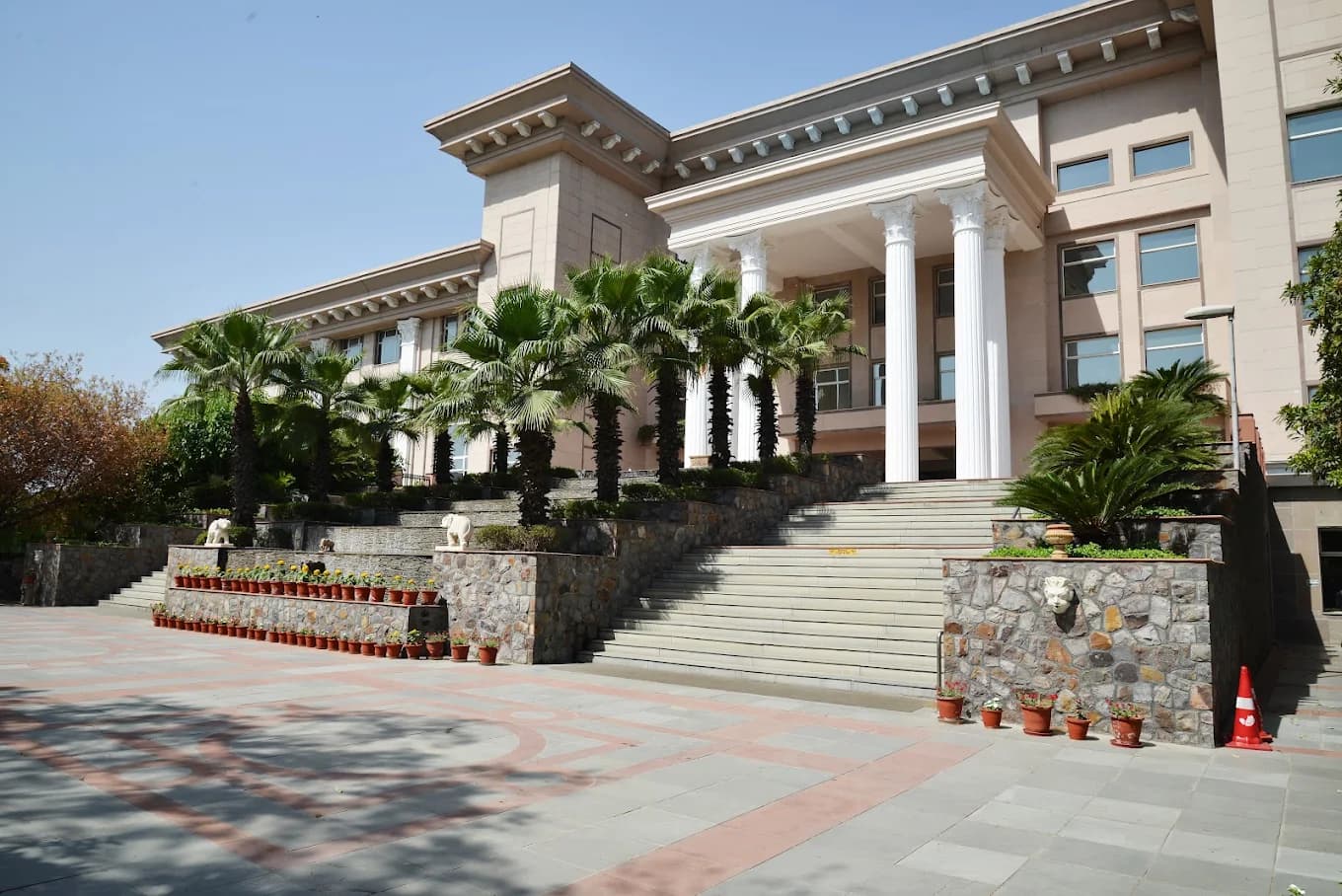Pathways School Gurgaon hiring teachers and counsellors for secondary and primary school