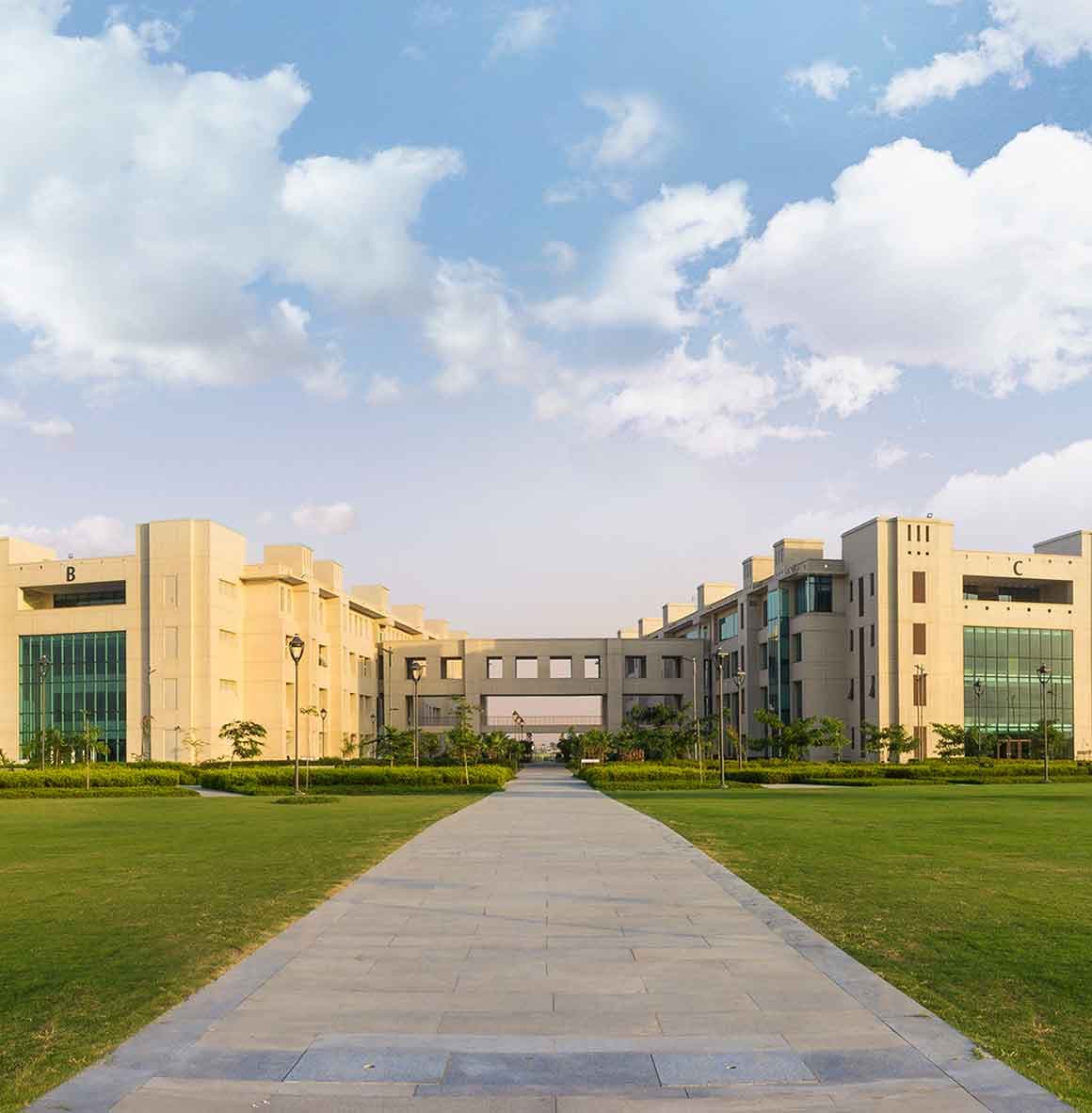 Greater Noida-based Shiv Nadar University hiring senior executive for international office