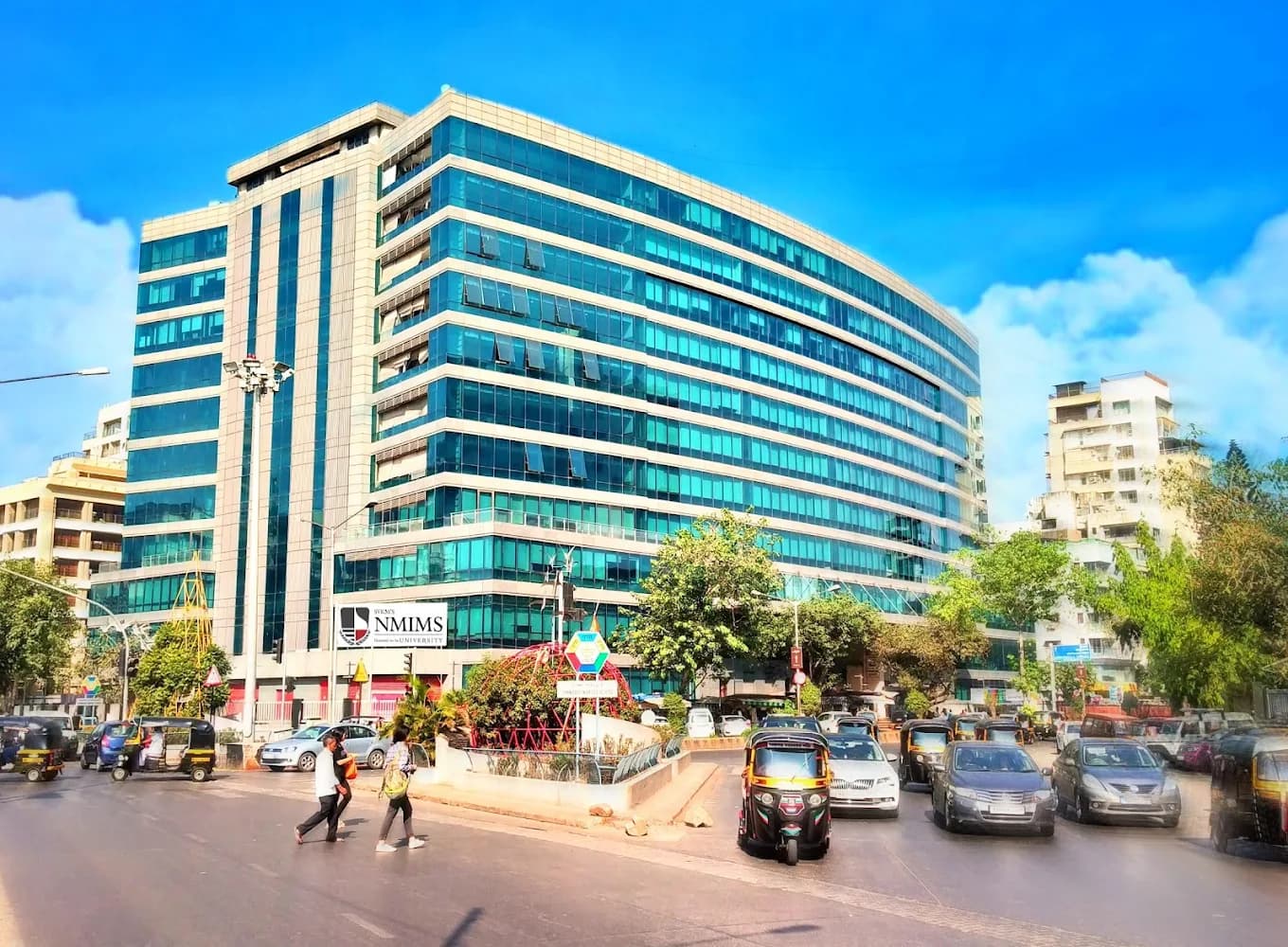 NMIMS hiring faculties, lab technicians